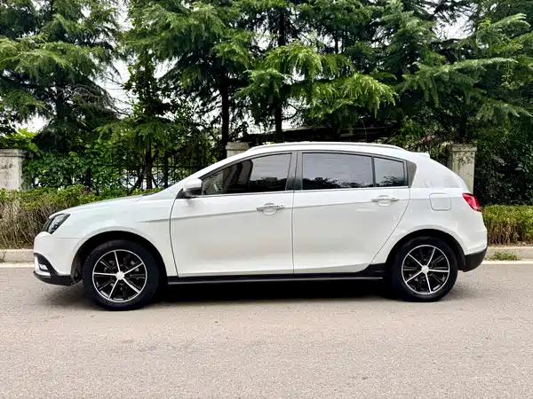 Geely Emgrand 2016