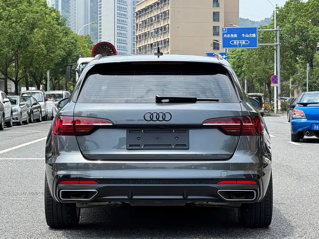 Audi A4 2024 — фото 5