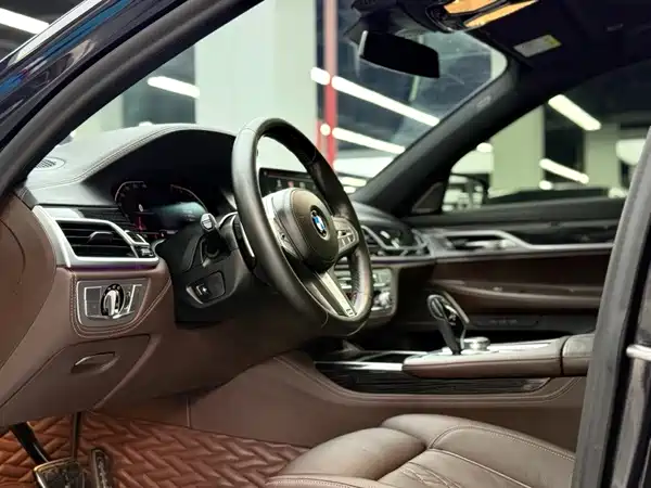 BMW 7 Series 2021