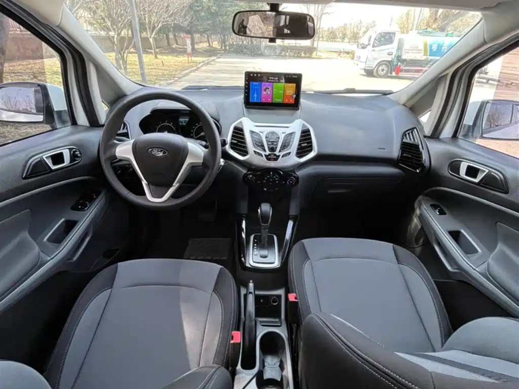 Ford Ecosport 2017 — фото 15