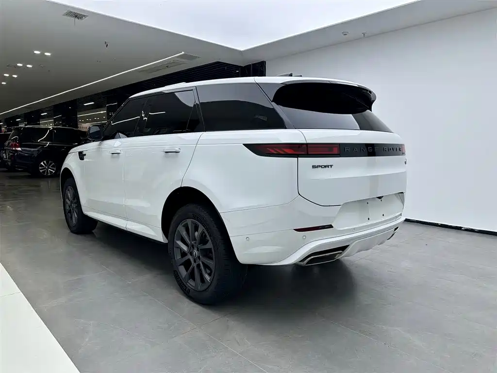 Land Rover Sport 2023 — фото 6