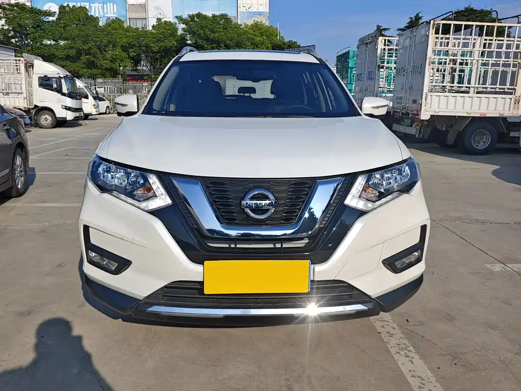 Nissan X-Trail 2018 — фото 2