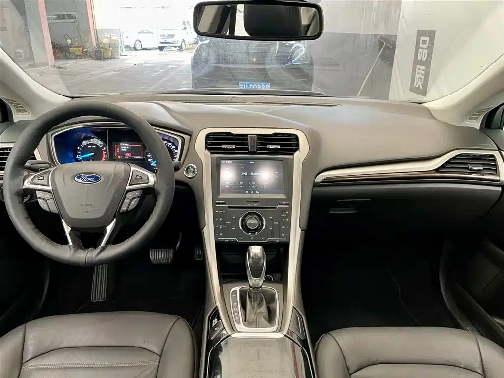 Ford Mondeo 2015 — фото 8