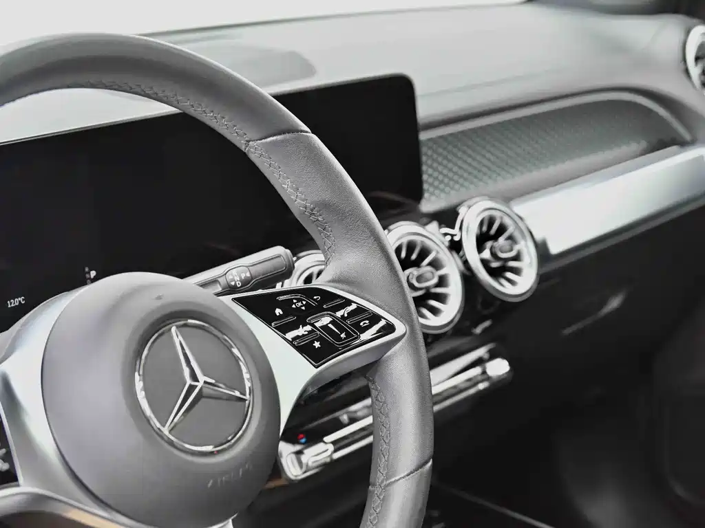 Mercedes-Benz GLB 2024 — фото 14