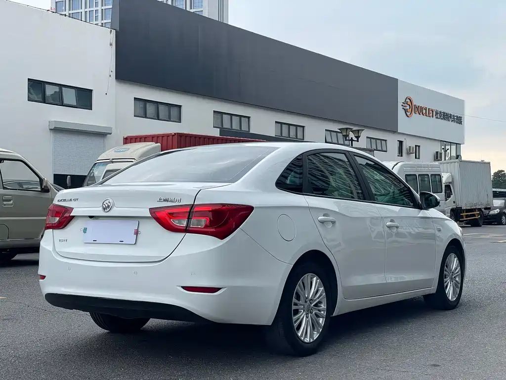 Buick Excelle 2016 — фото 15