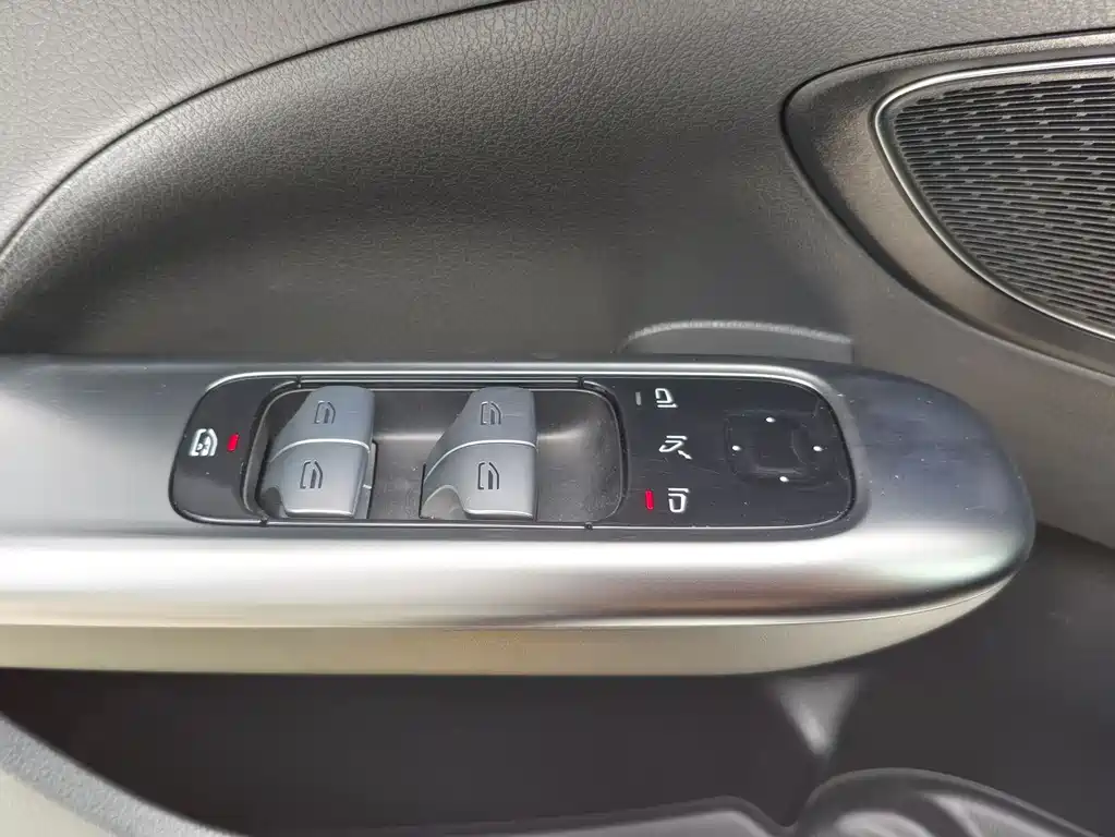 Mercedes-Benz C-Class 2022 — фото 17