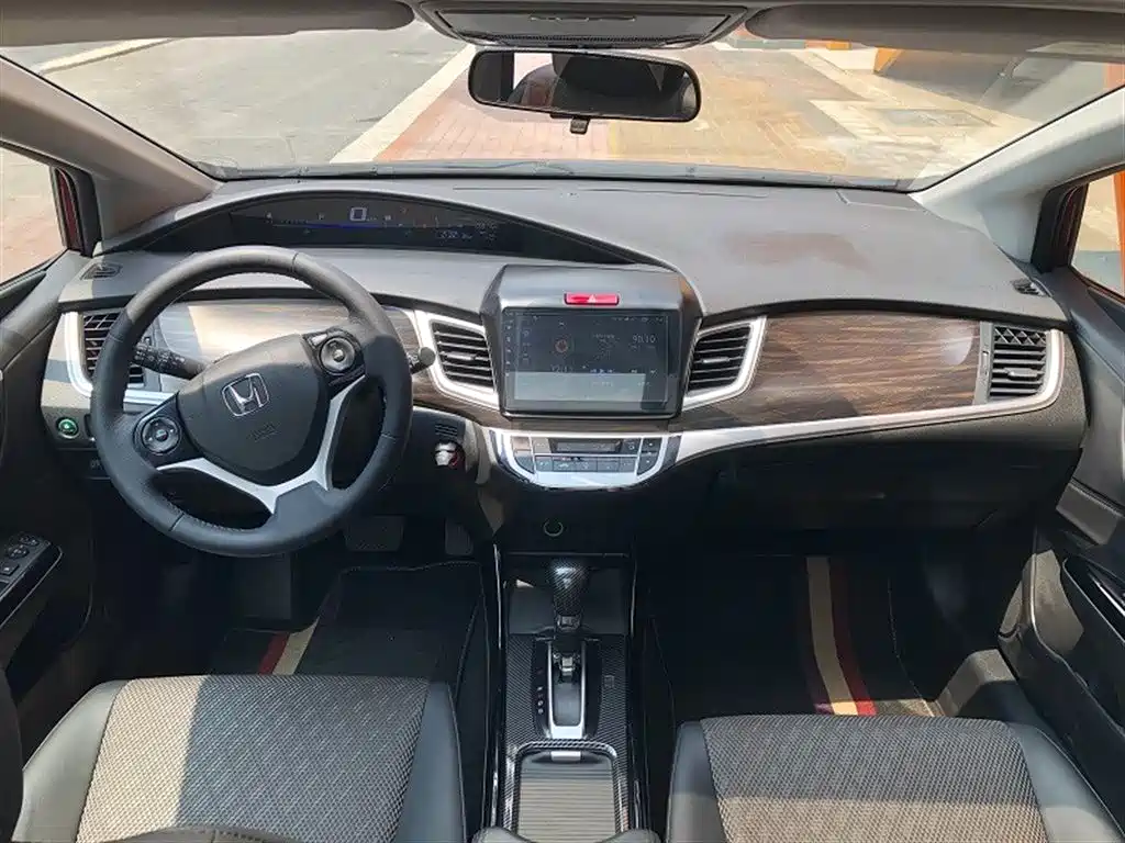 Honda Jade 2017