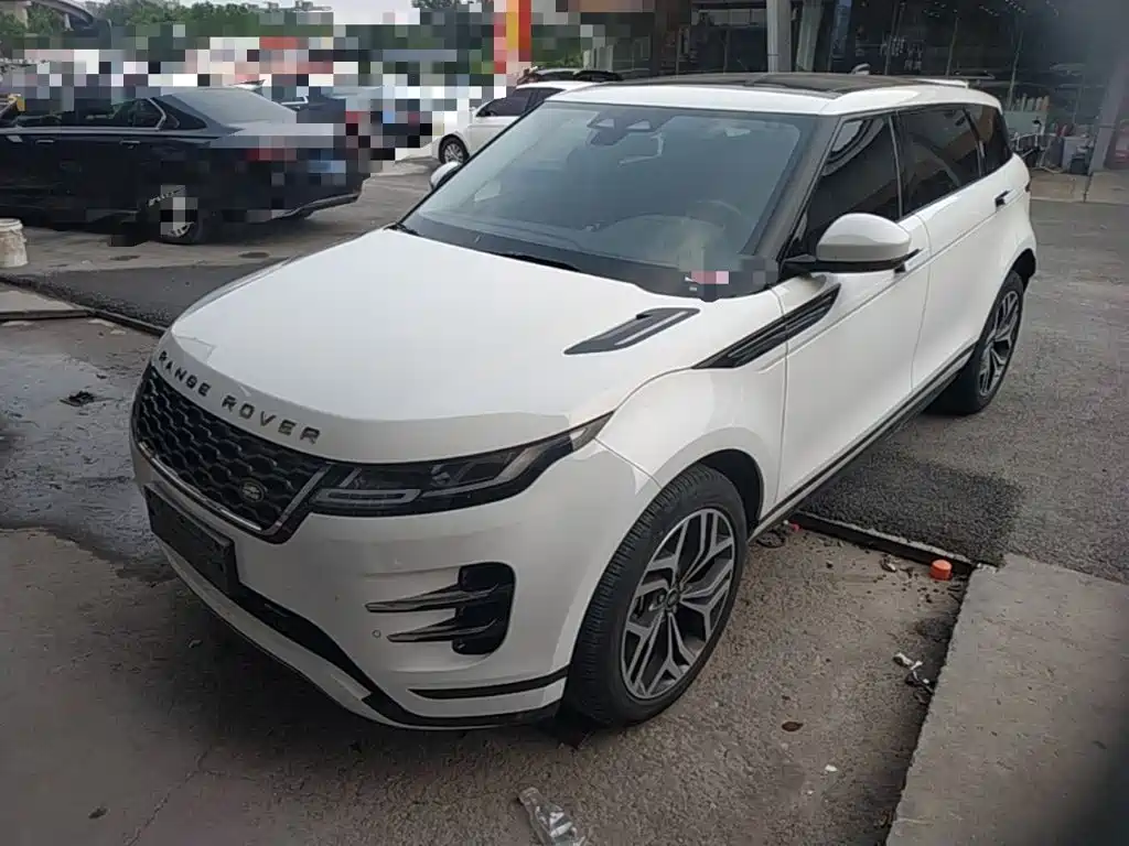 Land Rover Evoque 2023 — фото 1
