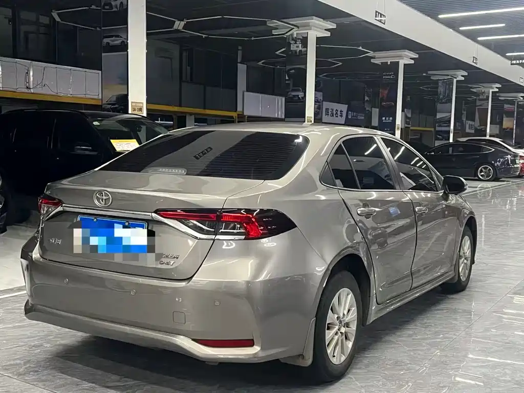 Toyota Corolla 2021 — фото 10