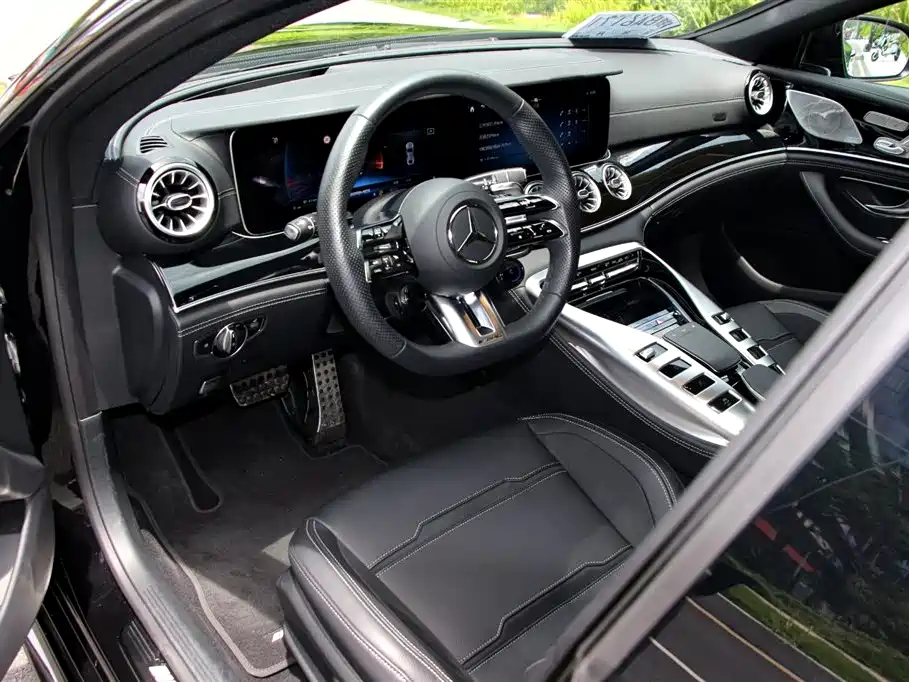 Mercedes-Benz AMG GT 2025 — фото 8