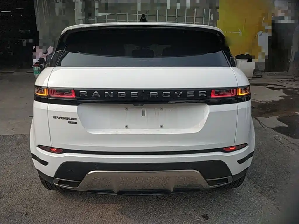 Land Rover Evoque 2023 — фото 6