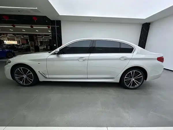 BMW 5 Series 2020