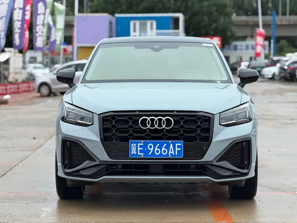 Audi Q2L 2022 — фото 2