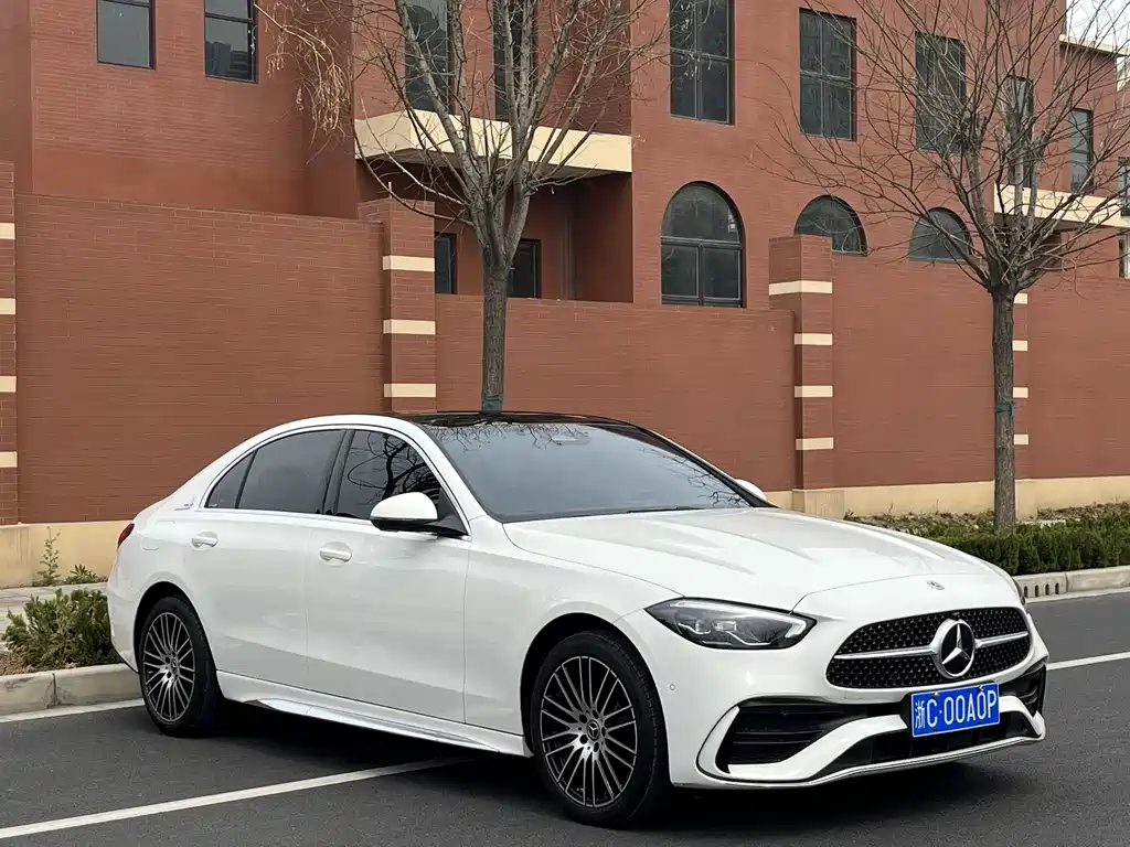 Mercedes-Benz C-Class 2025