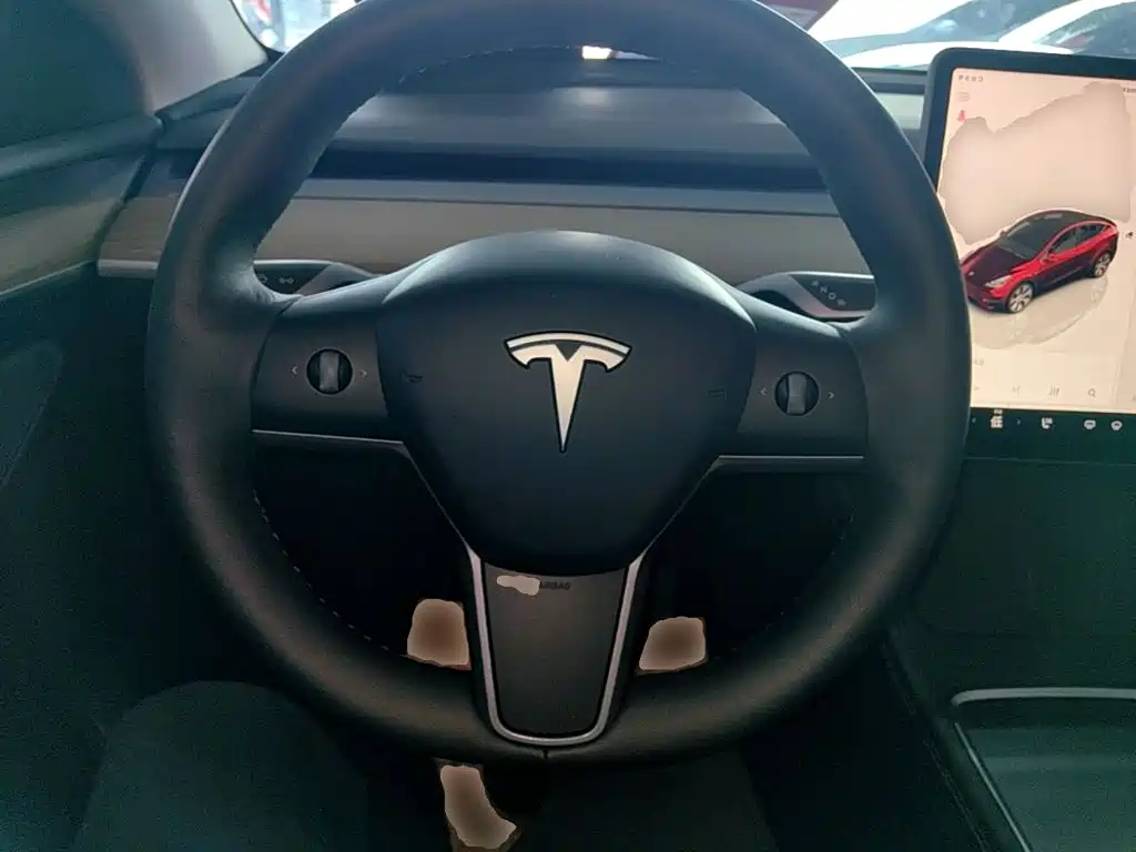 Tesla Model Y 2022 — фото 11