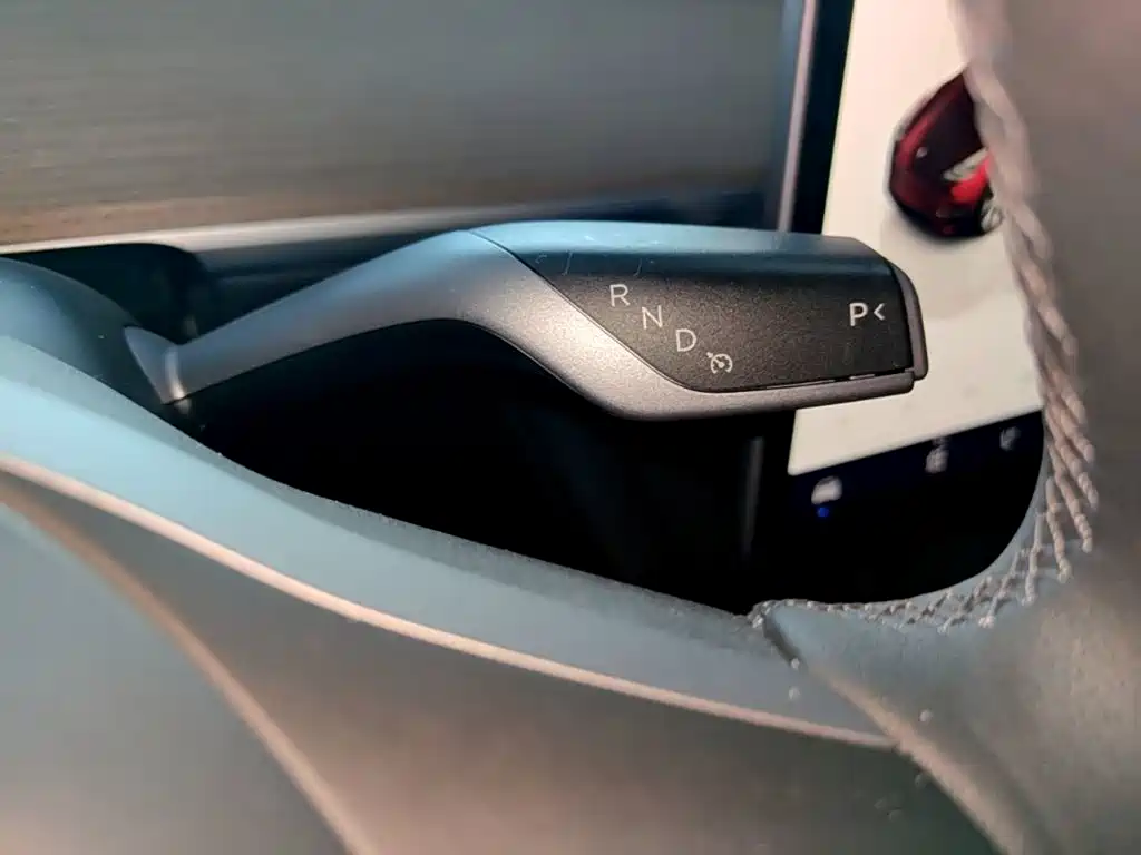 Tesla Model Y 2022 — фото 14