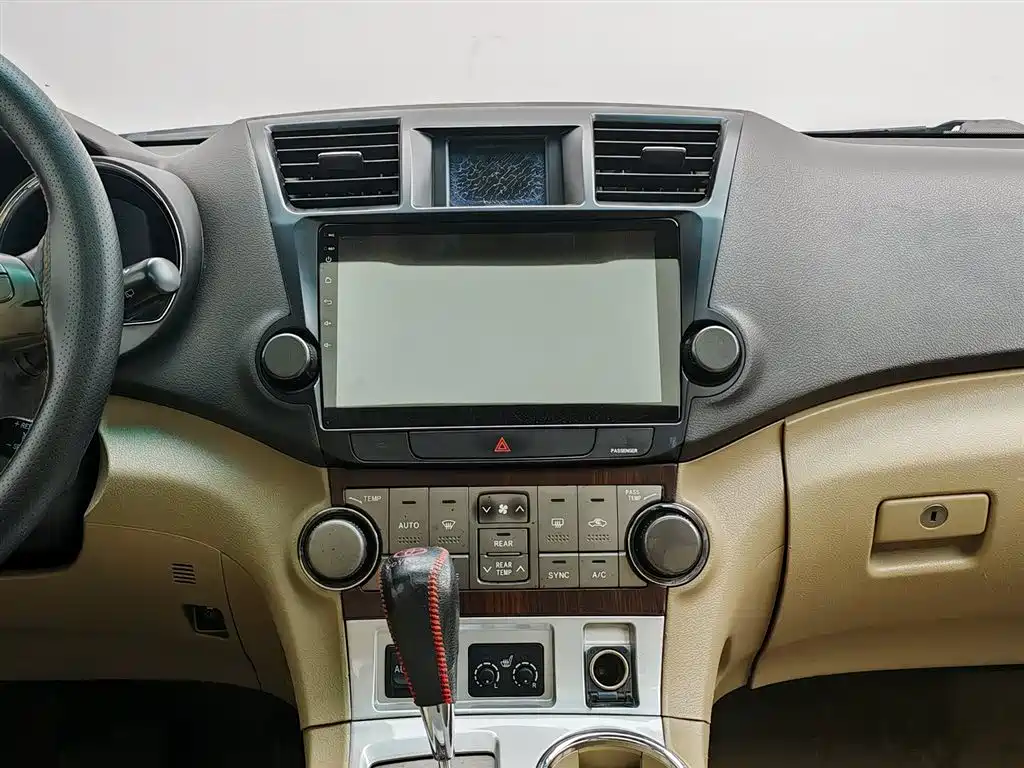 Toyota Highlander 2010 — фото 12