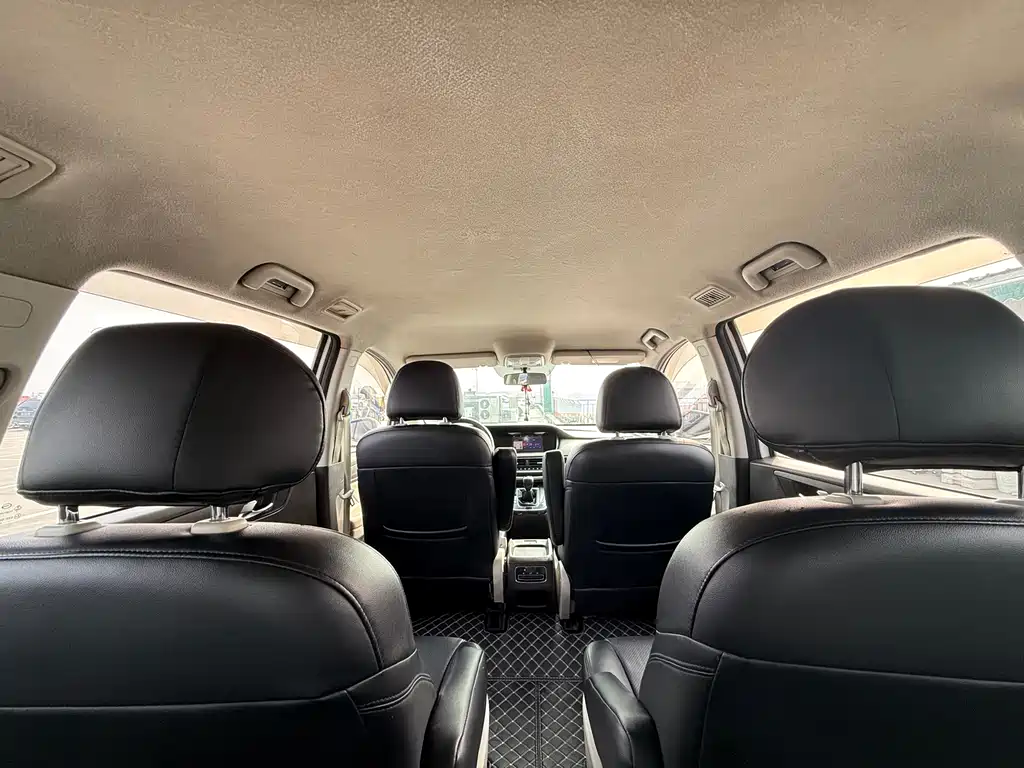 GAC Motor Trumpchi M6 2019 — фото 13