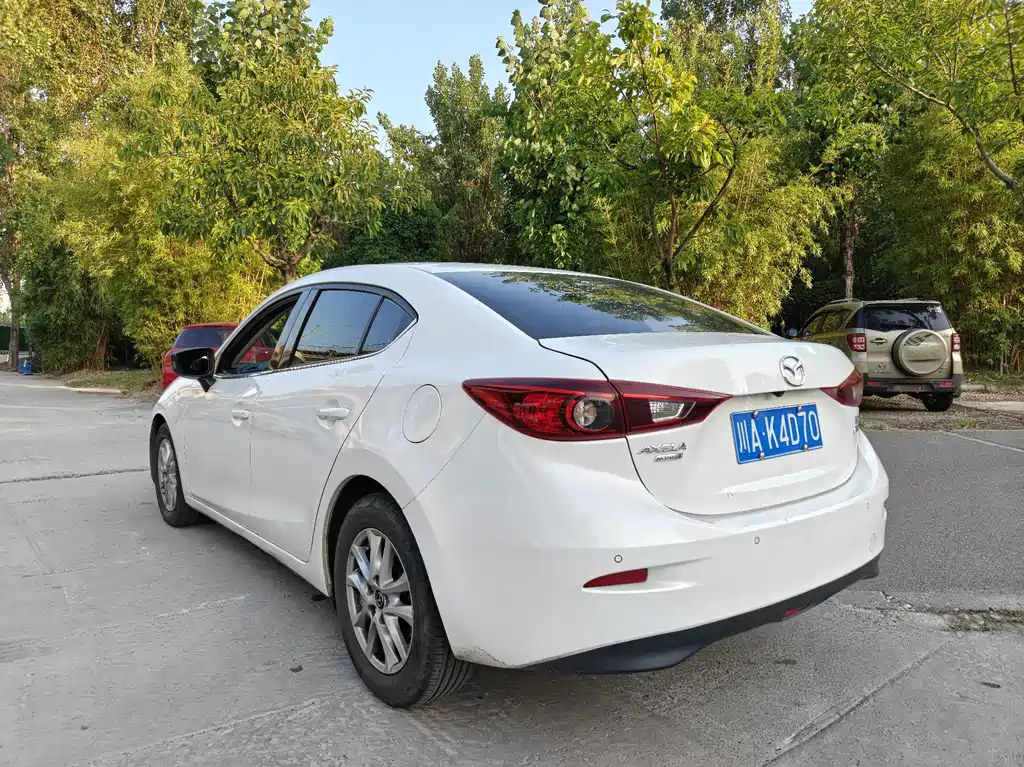Mazda 3 Axela 2016