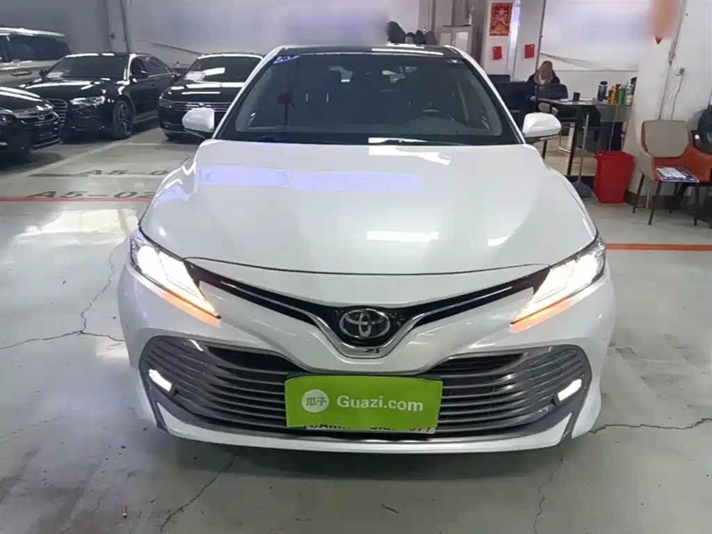 Toyota Camry 2020 — фото 3