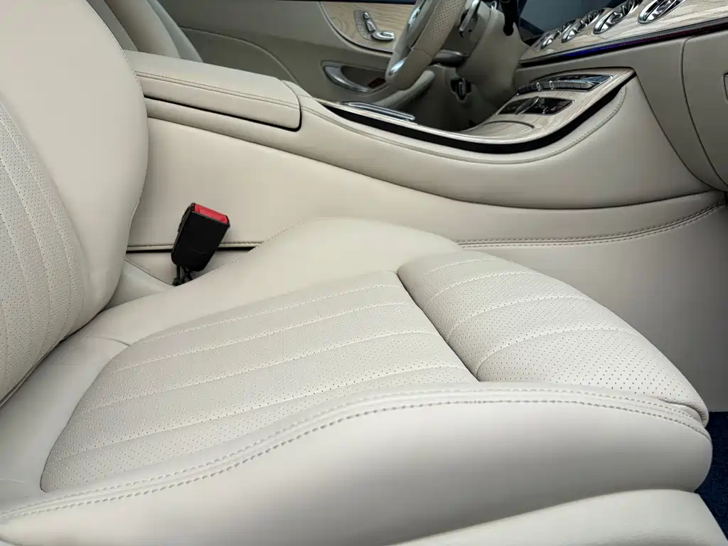 Mercedes-Benz E-Class 2020 — фото 13