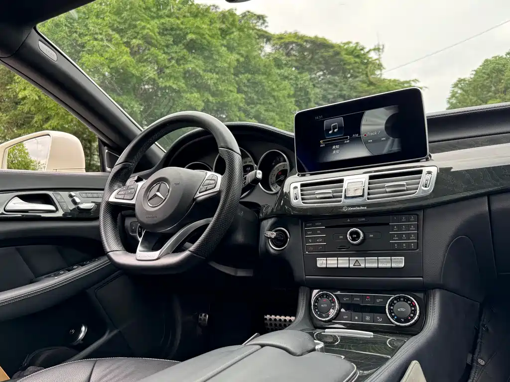 Mercedes-Benz CLS 2018 — фото 12