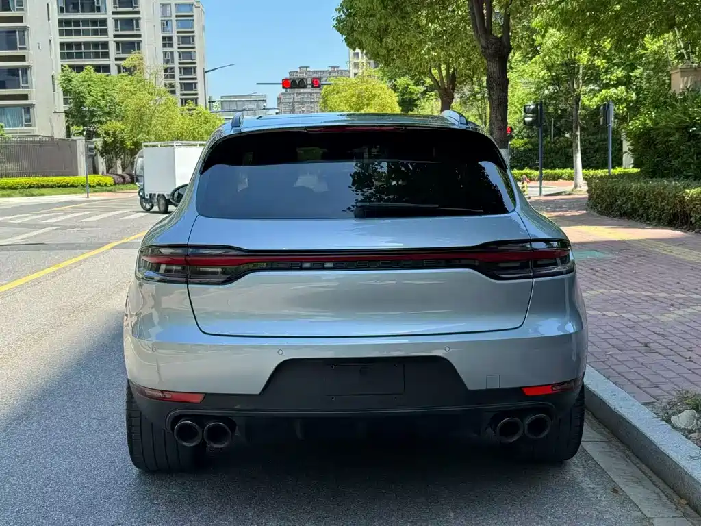 Porsche Macan 2020 — фото 11