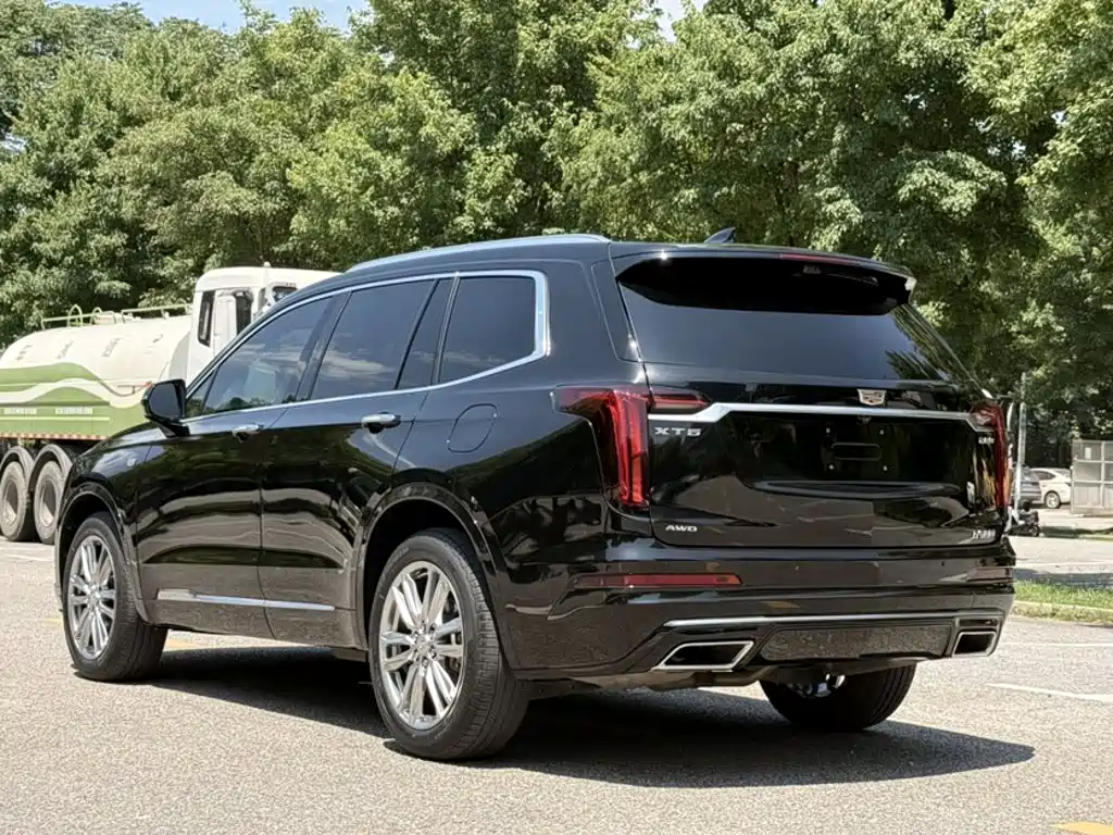 Cadillac XT6 2022 — фото 10