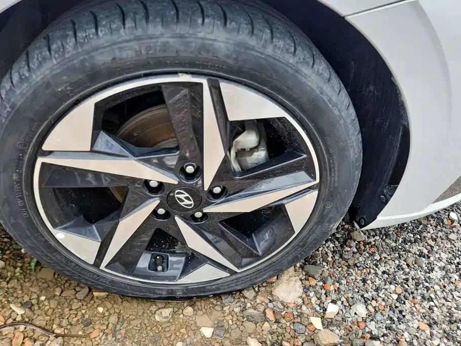Hyundai Elantra 2021