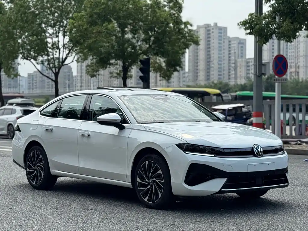 Volkswagen Sagitar 2025