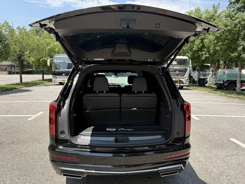 Cadillac XT6 2022 — фото 2