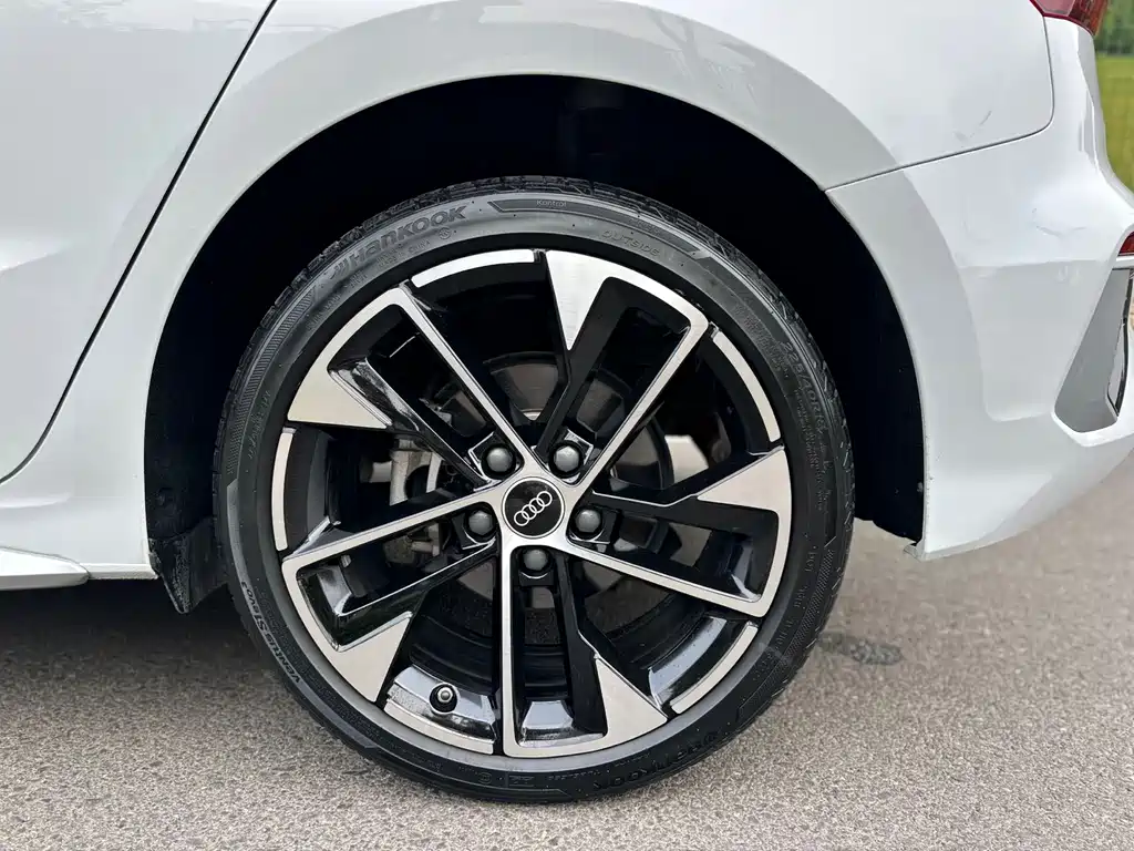 Audi A3 2023 — фото 15