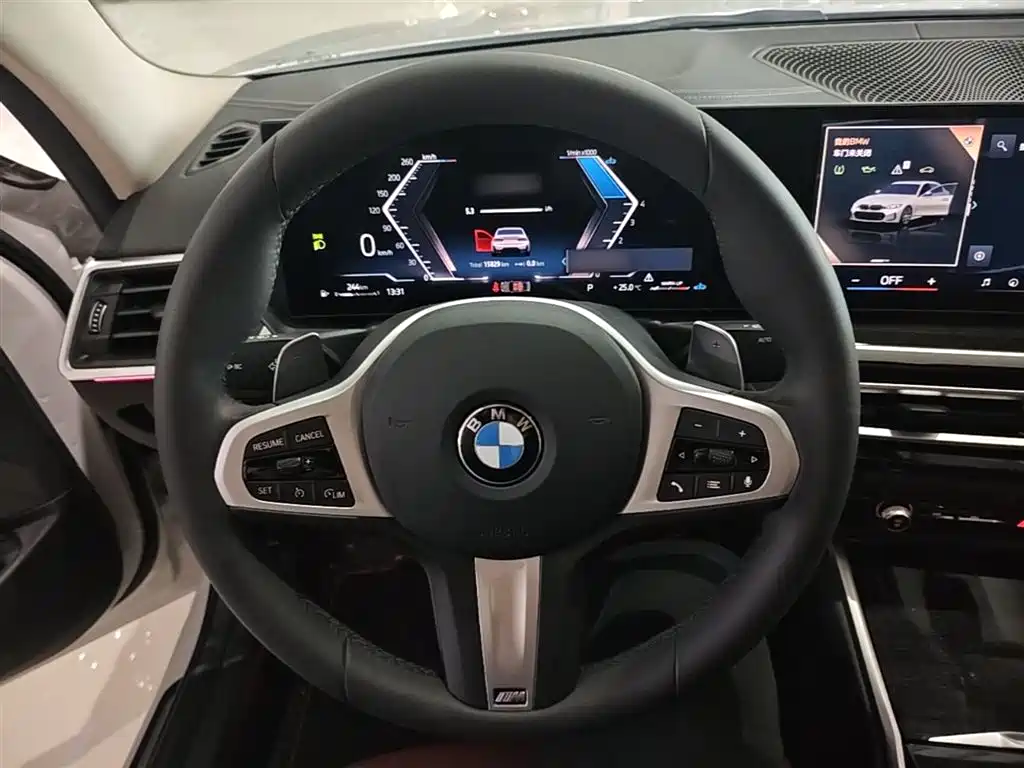 BMW 3 Series 2023 — фото 11