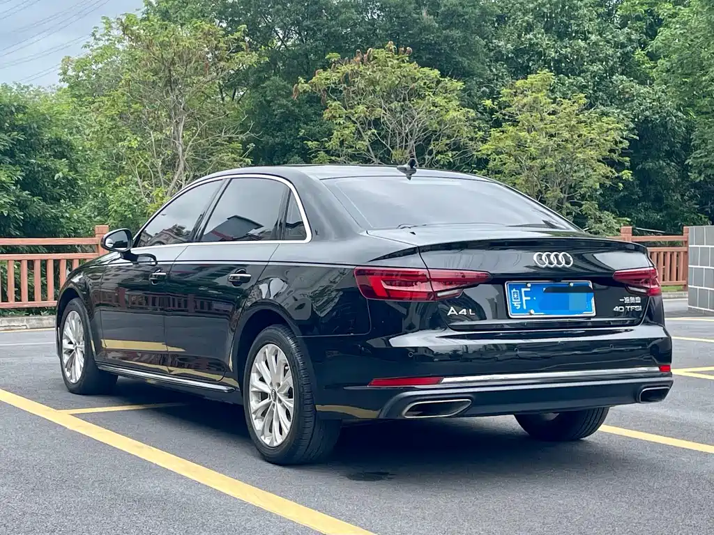 Audi A4L 2019