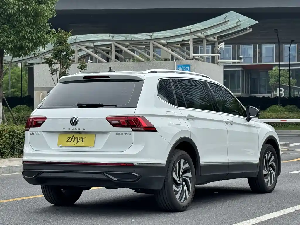 Volkswagen Tiguan L 2025 — фото 7