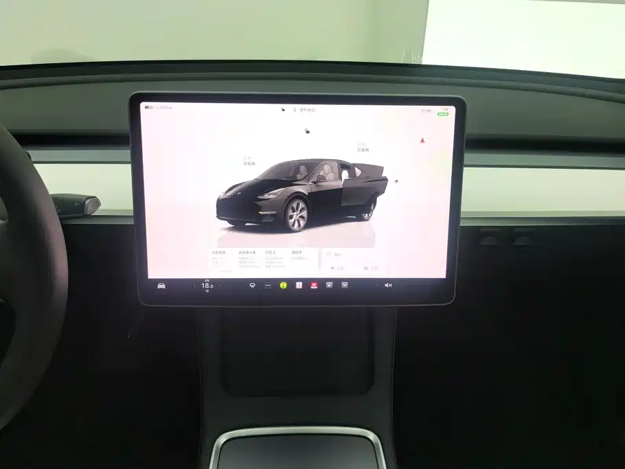 Tesla Model Y 2023 — фото 13