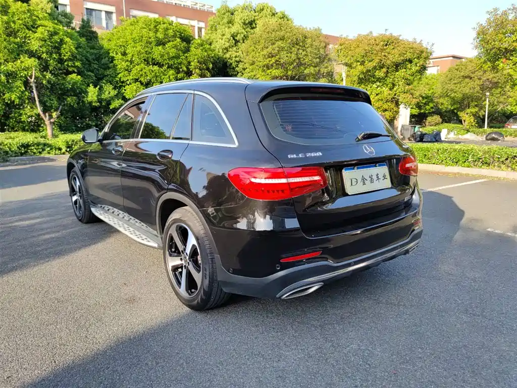 Mercedes-Benz GLC 2018 — фото 12