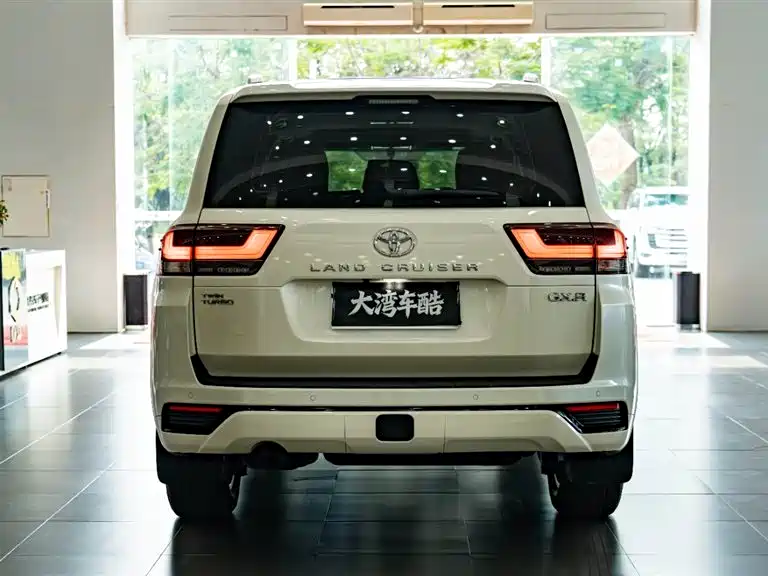 Toyota Land Cruiser 2024 — фото 5