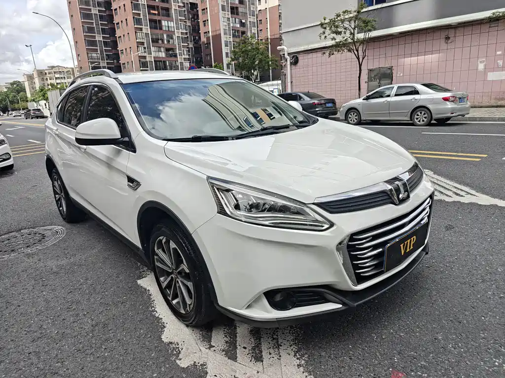 Luxgen U6 2018
