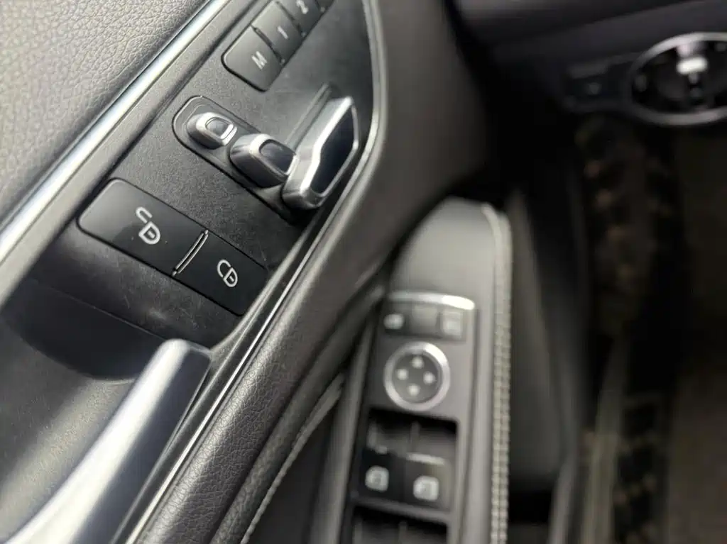Mercedes-Benz GLA 2018 — фото 15