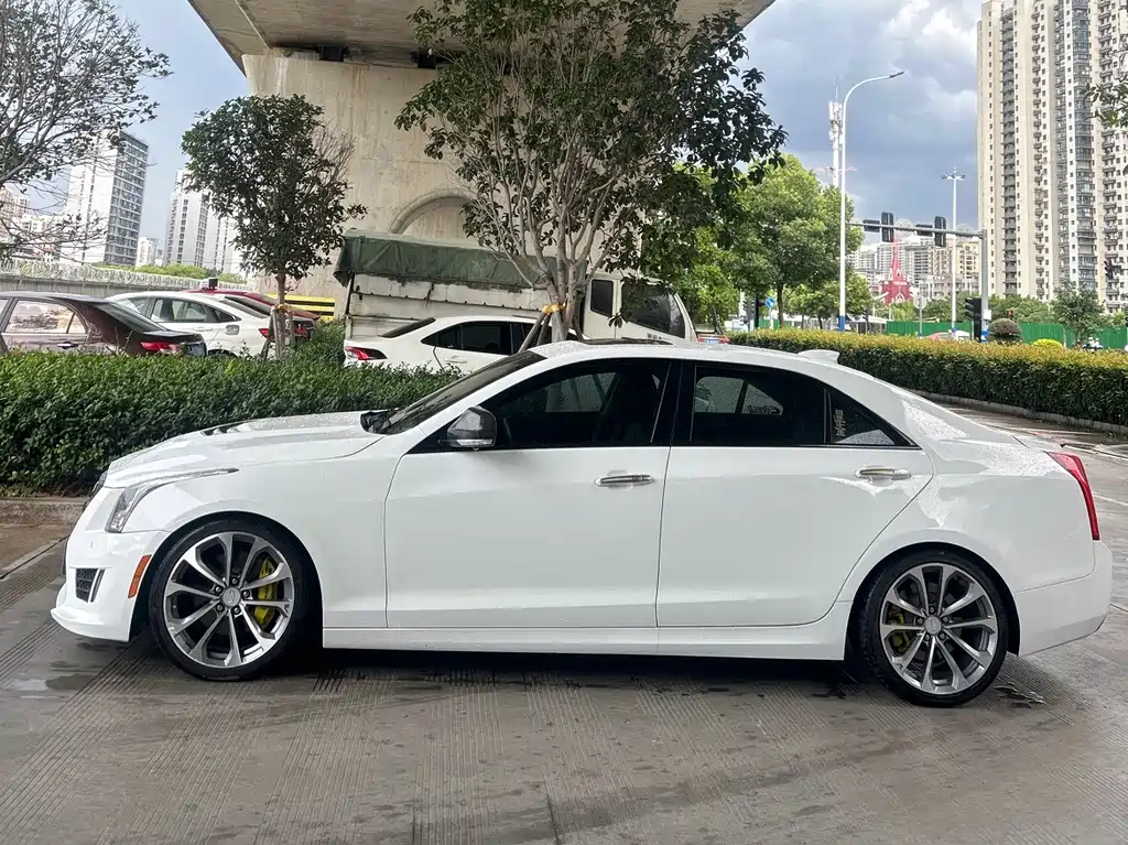 Cadillac ATS-L 2018 — фото 3