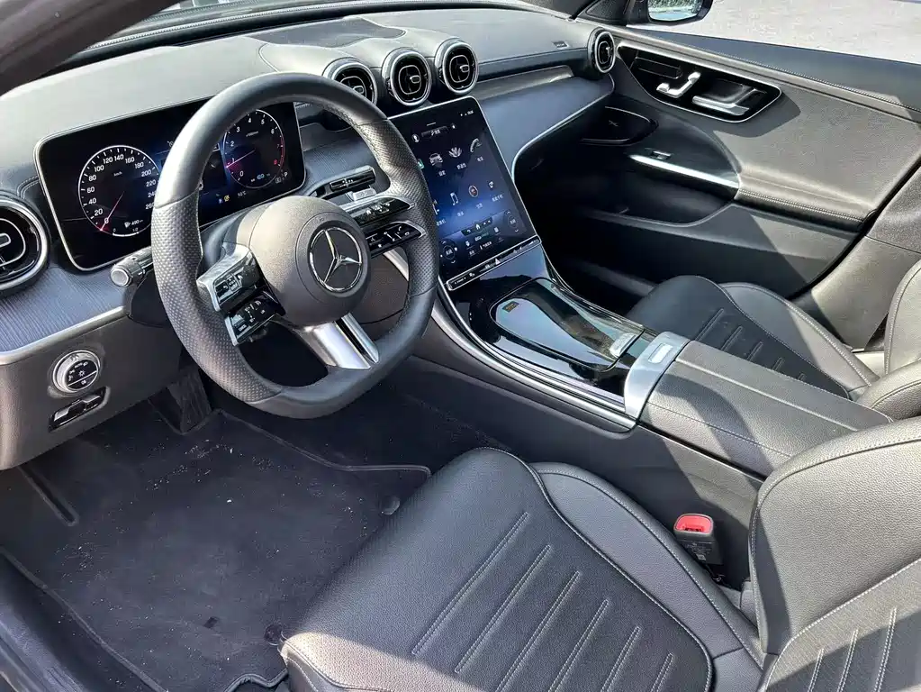 Mercedes-Benz C-Class 2023 — фото 9