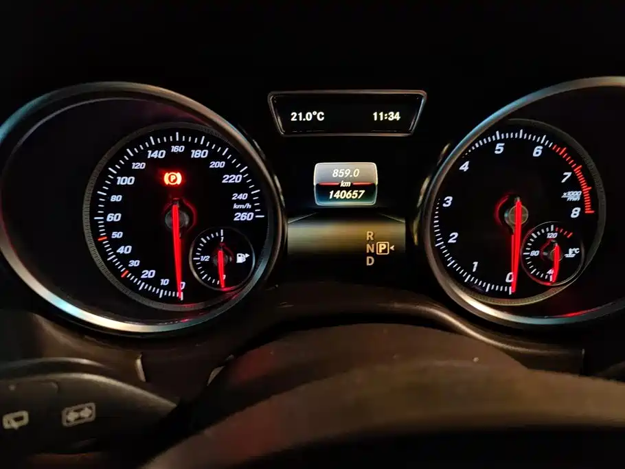 Mercedes-Benz GLE 2016 — фото 14