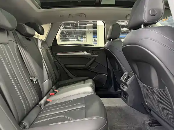 Audi Q5L 2022