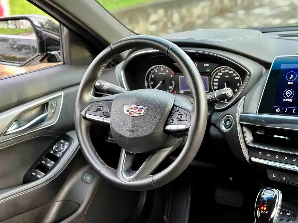 Cadillac CT5 2022 — фото 18