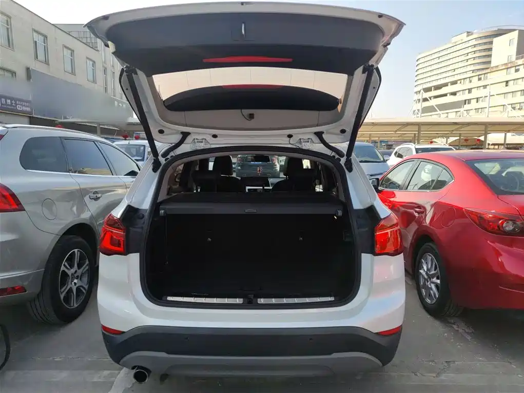 BMW X1 2018 — фото 19