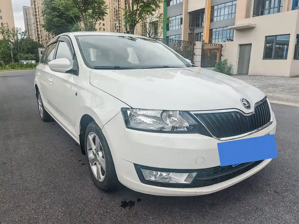 Skoda Rapid Spaceback 2016