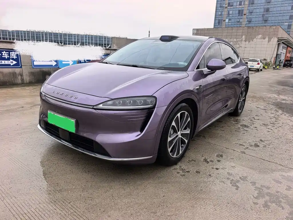 Luxeed Zhijie R7 2025
