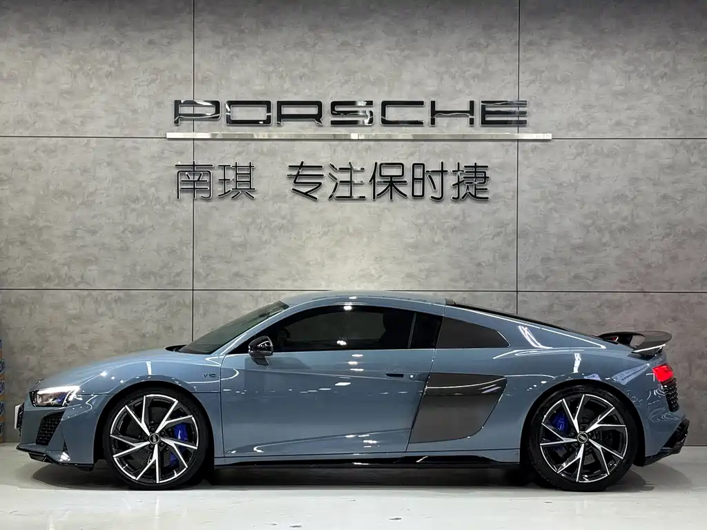 Audi R8 2022 — фото 4