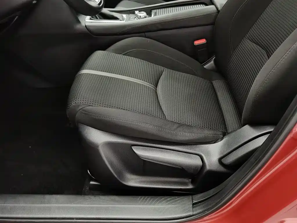 Mazda 3 Axela 2017 — фото 20